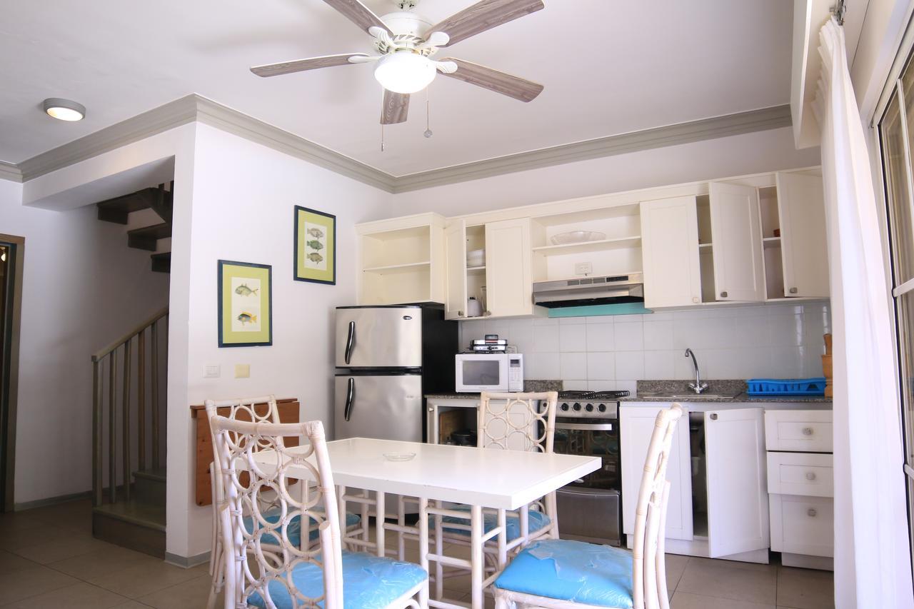Residencial Las Palmeras De Willy Hotel โบกา ชิกา ภายนอก รูปภาพ