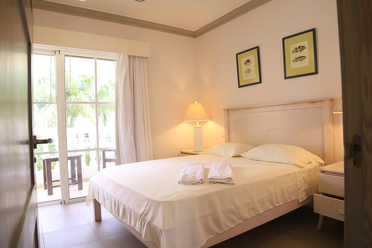 Residencial Las Palmeras De Willy Hotel โบกา ชิกา ภายนอก รูปภาพ