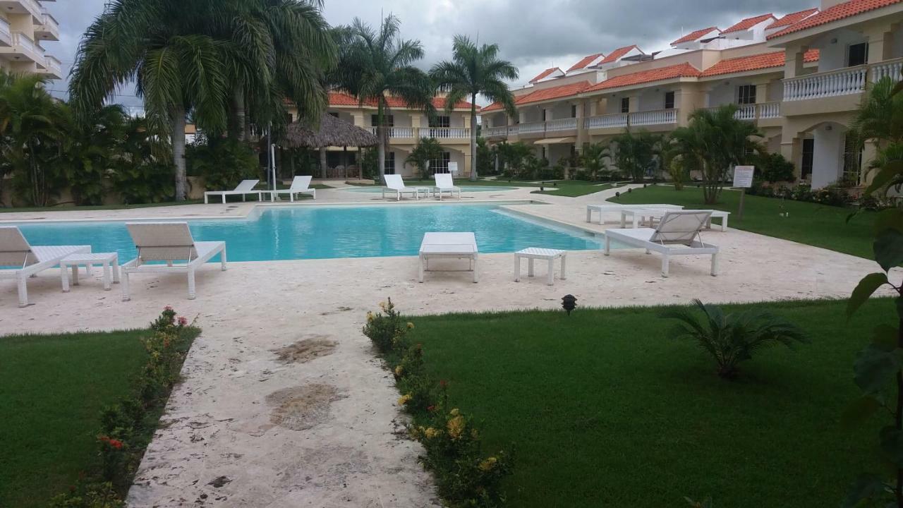 Residencial Las Palmeras De Willy Hotel โบกา ชิกา ภายนอก รูปภาพ